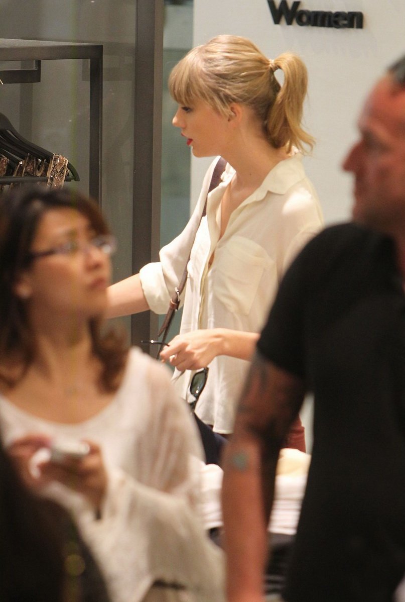 Taylor Swift  Photoshoot