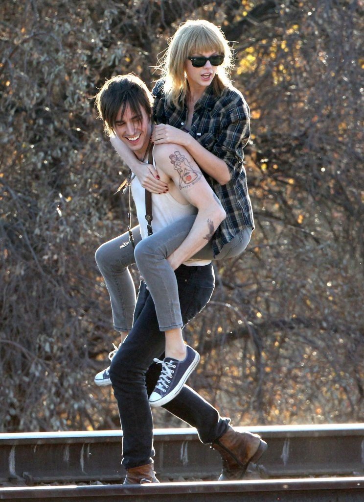 Taylor Swift  Photoshoot
