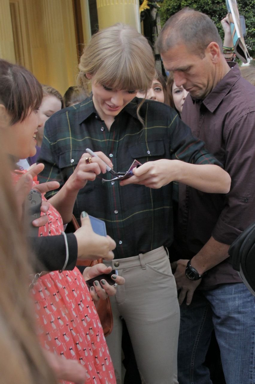 Taylor Swift  Photoshoot