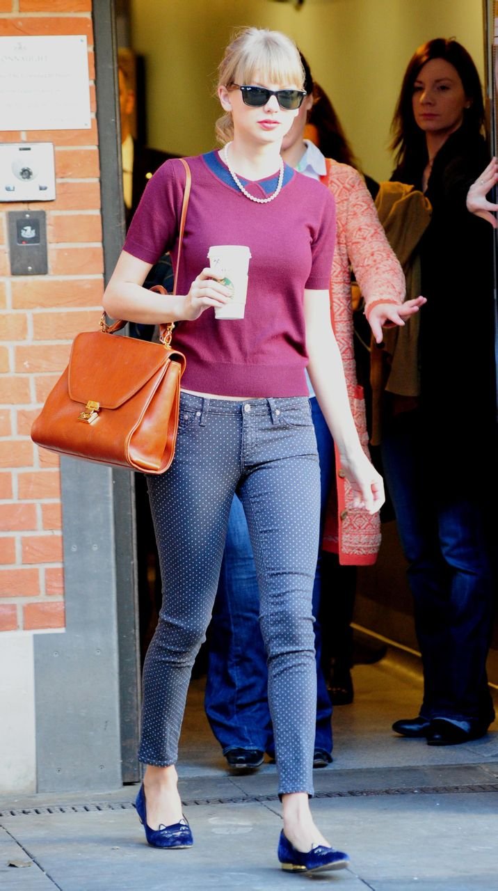 Taylor Swift  Photoshoot