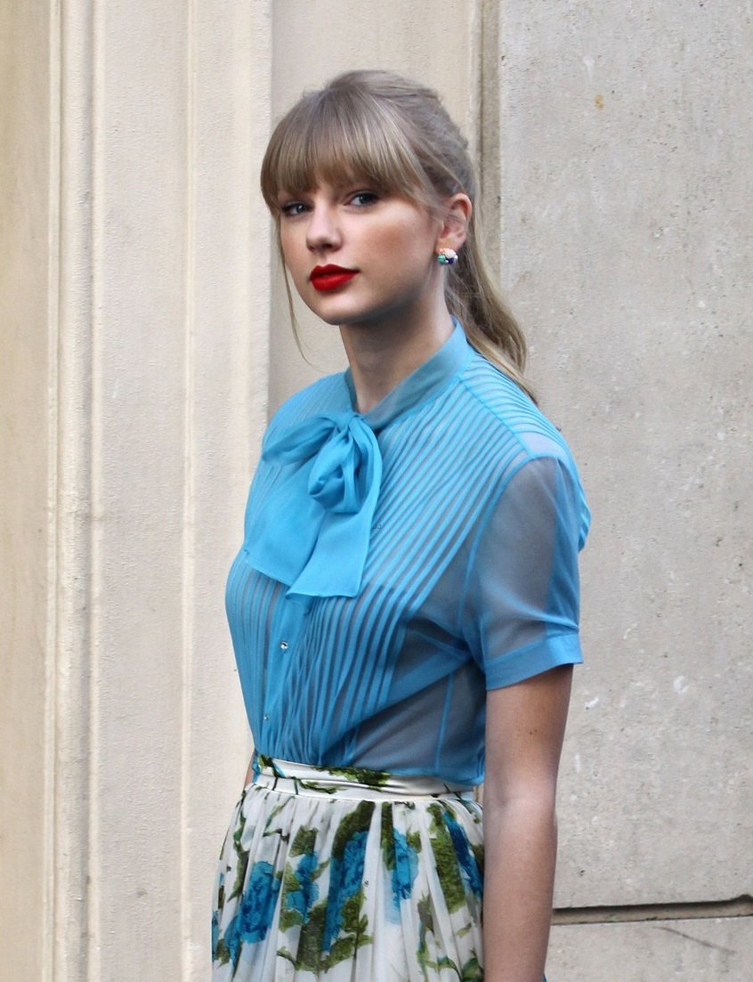 Taylor Swift  Photoshoot
