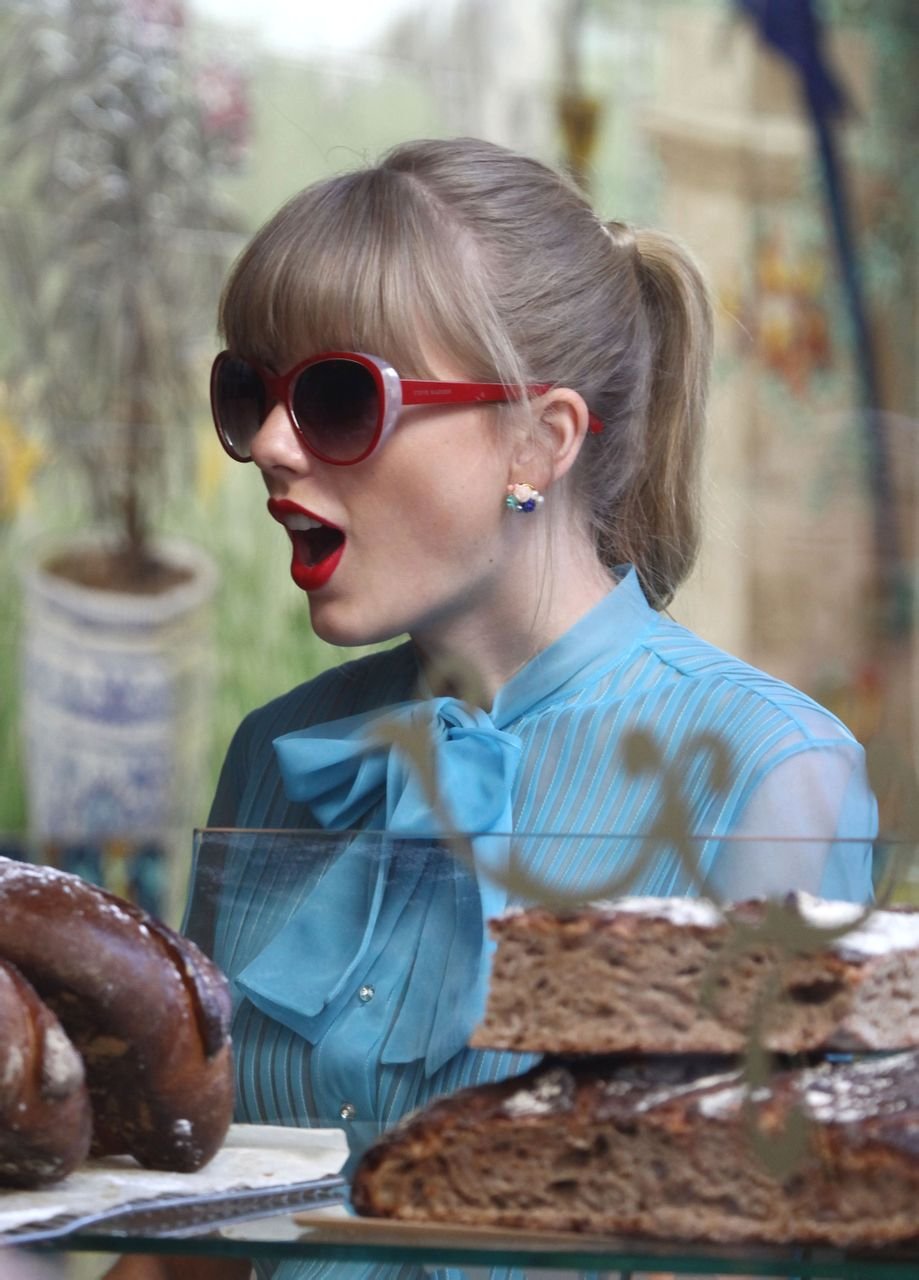 Taylor Swift  Photoshoot