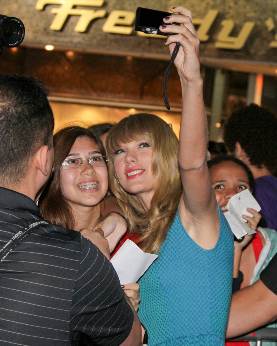Taylor Swift  Photoshoot