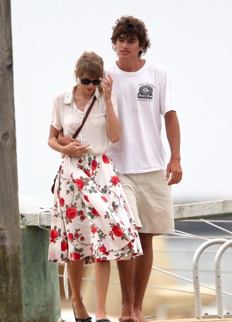 Taylor Swift  Photoshoot