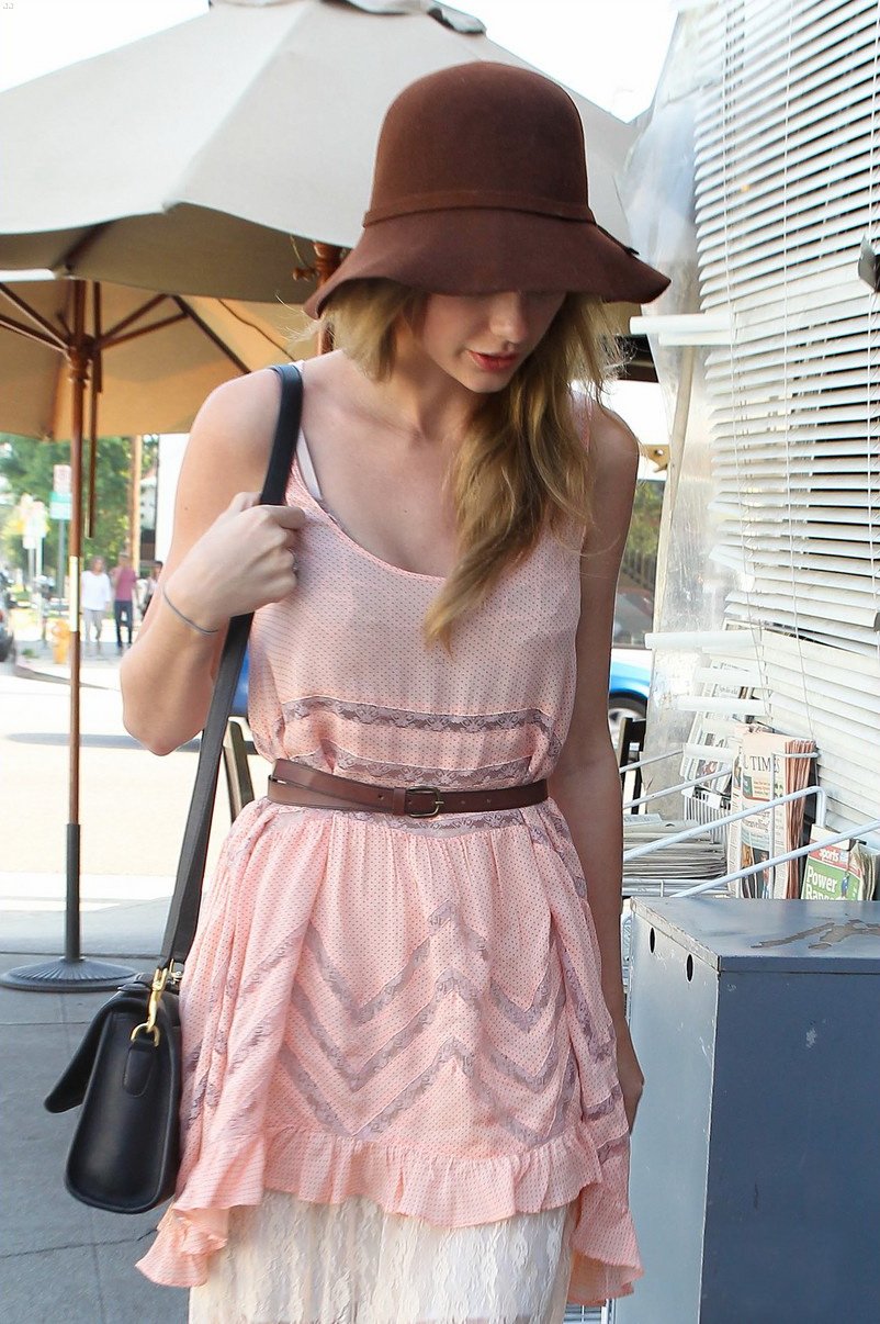 Taylor Swift  Photoshoot