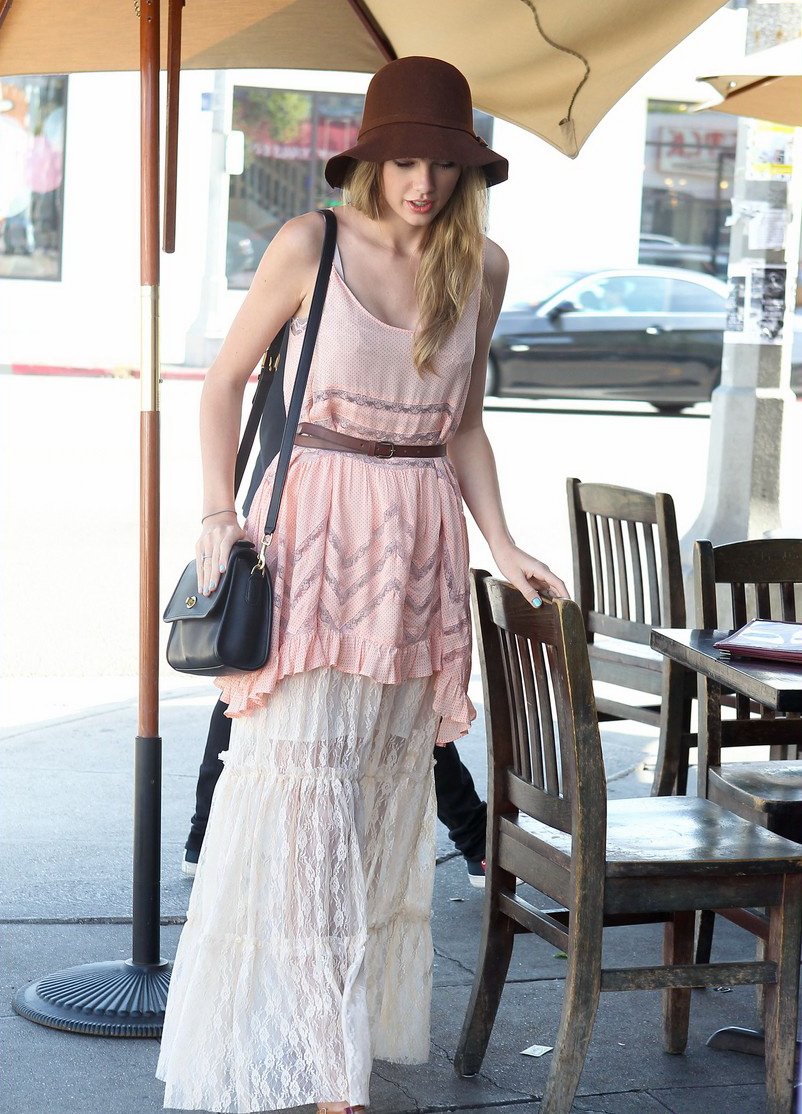 Taylor Swift  Photoshoot