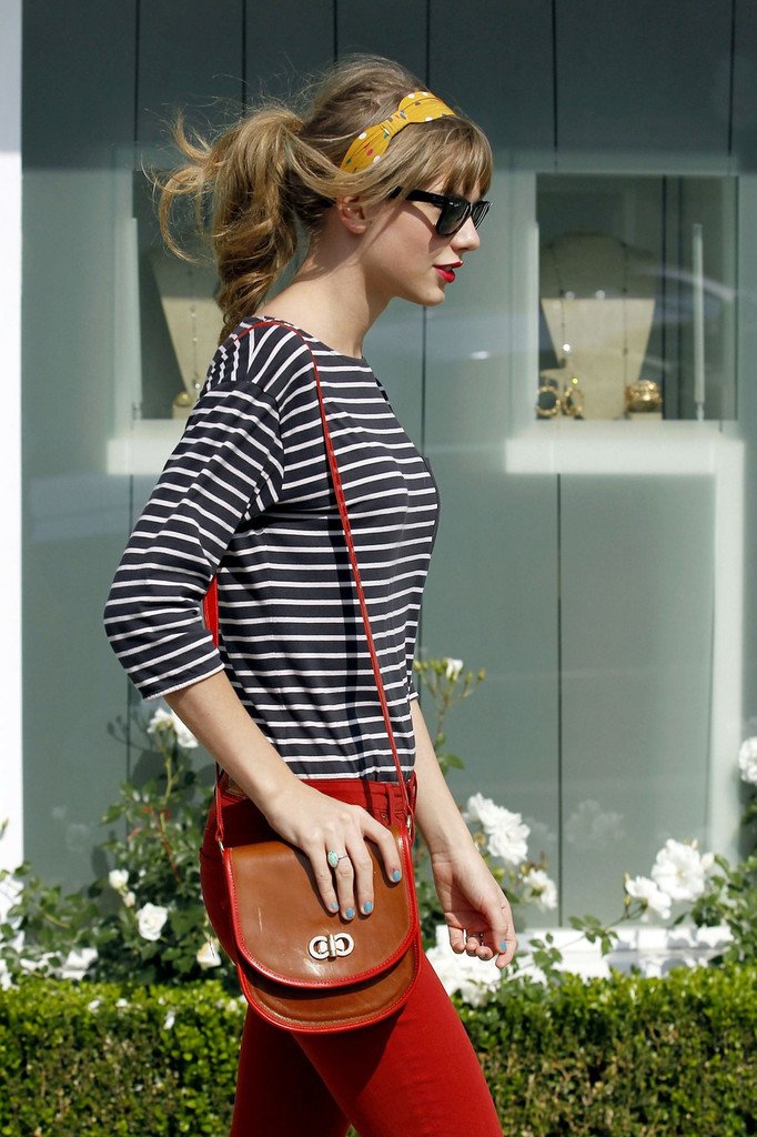 Taylor Swift  Photoshoot