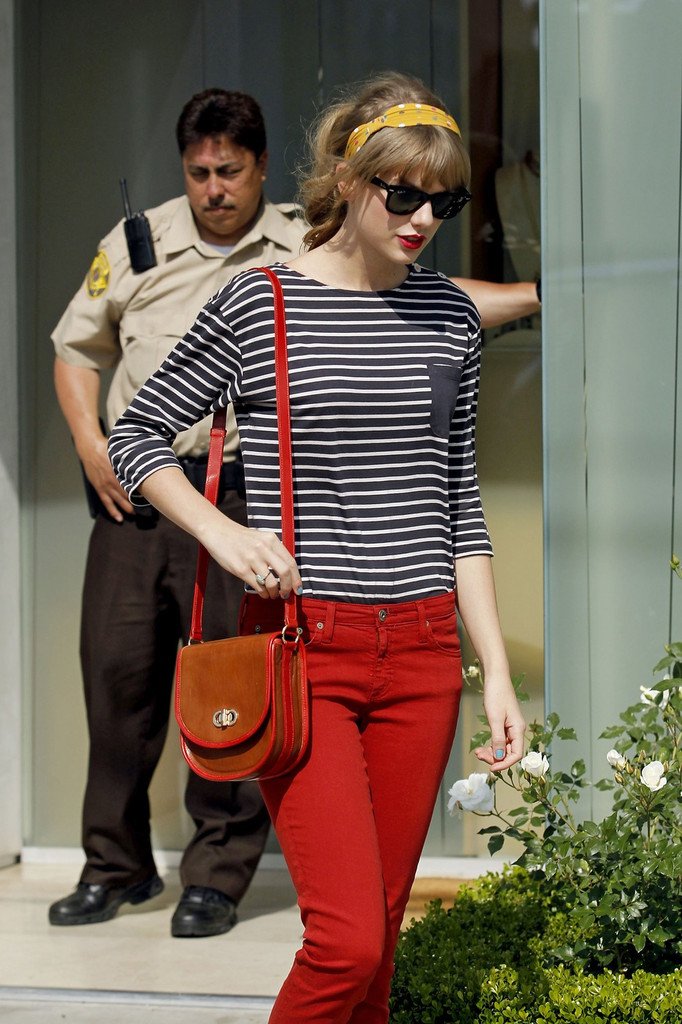 Taylor Swift  Photoshoot