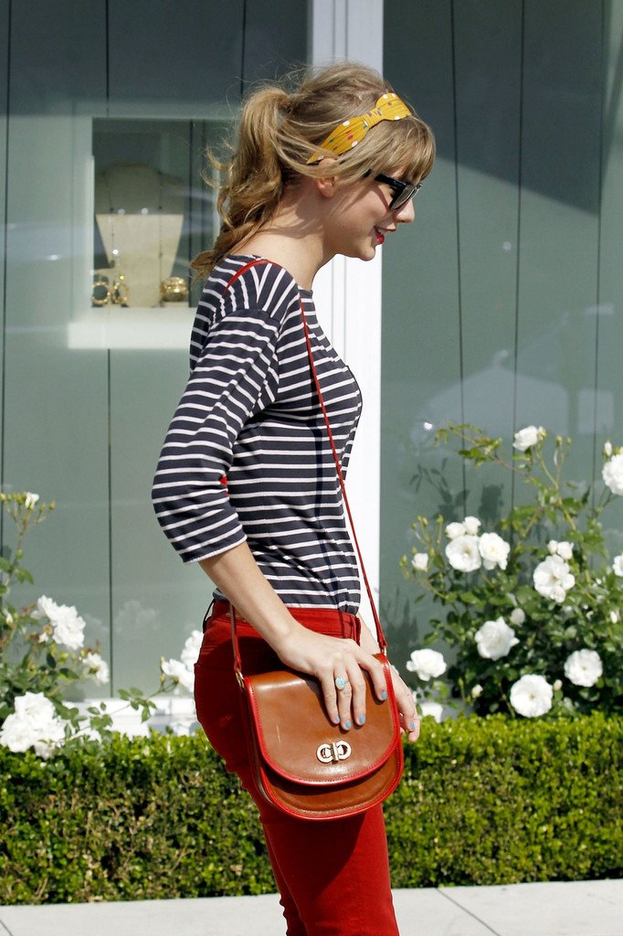 Taylor Swift  Photoshoot