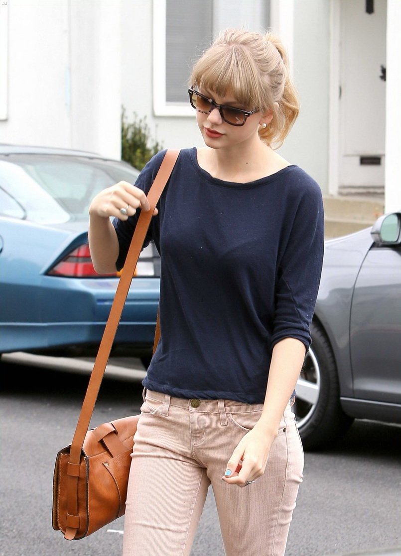 Taylor Swift  Photoshoot