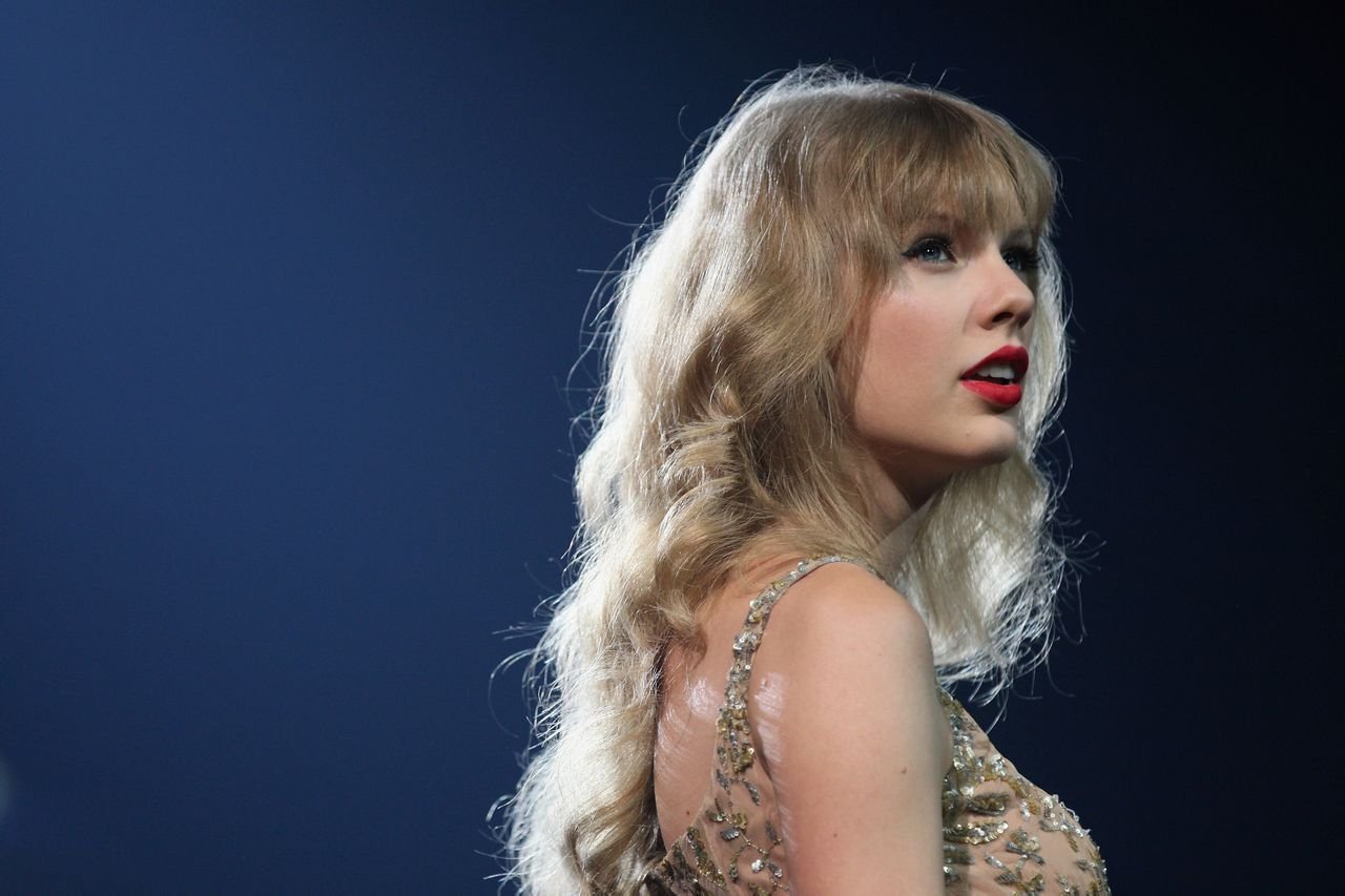 Taylor Swift  Photoshoot