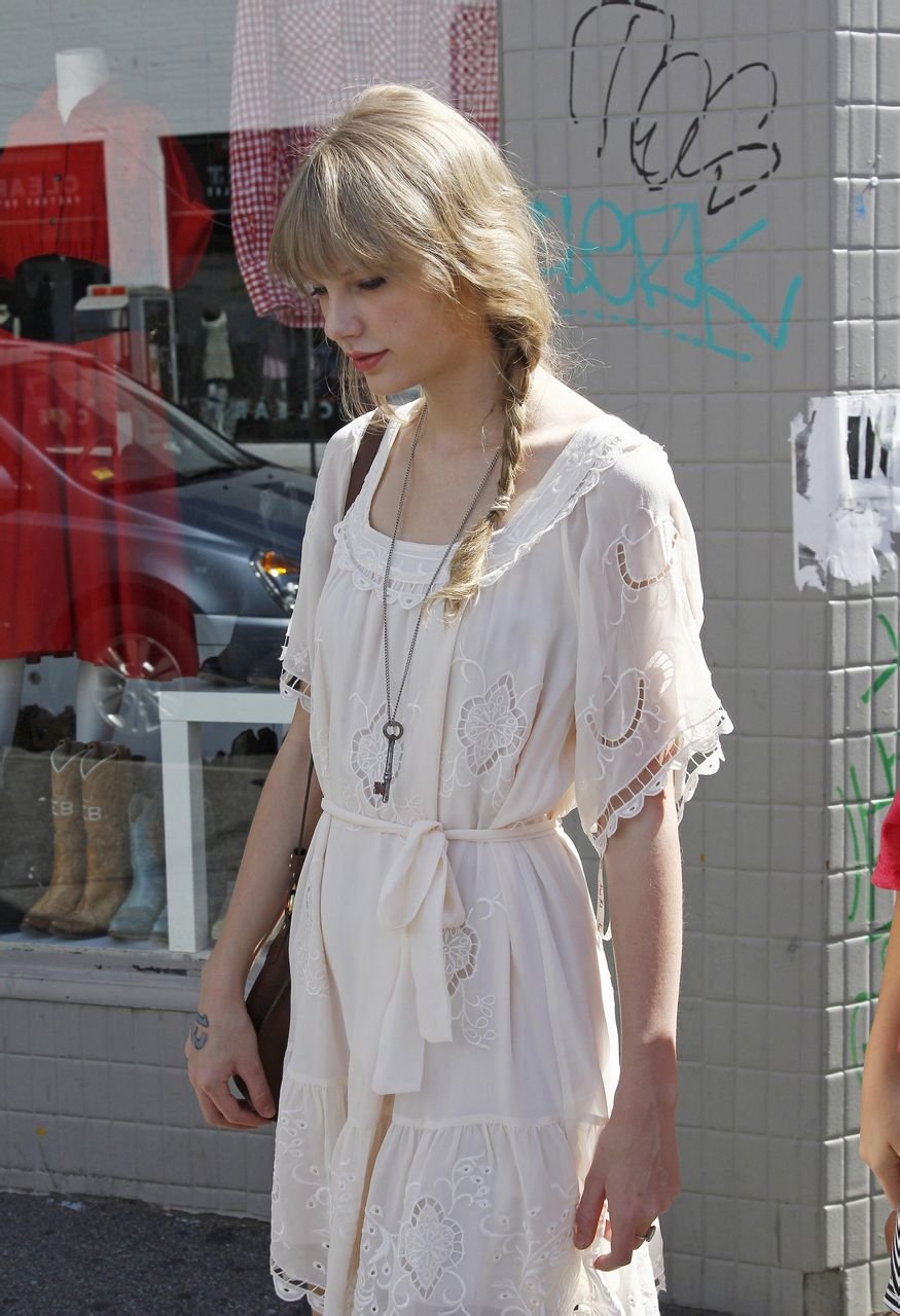 Taylor Swift  Photoshoot